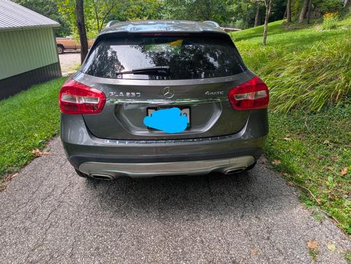 Gray 2015 Mercedes-Benz GLA-Class GLA 250 4MATIC