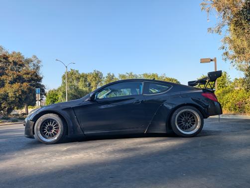 2011 Hyundai Genesis Coupe 3.8 R-Spec
