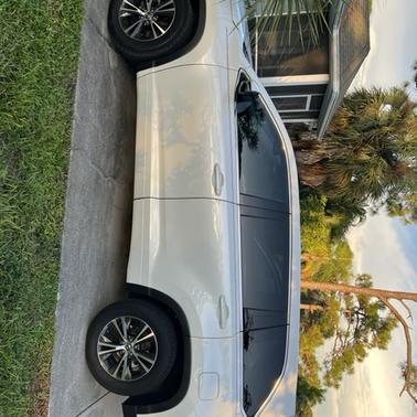 White 2018 Toyota Highlander LE I4