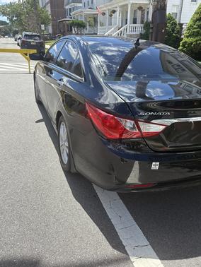 Black 2011 Hyundai SONATA Limited