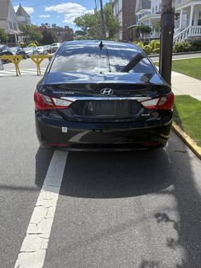 Black 2011 Hyundai SONATA Limited