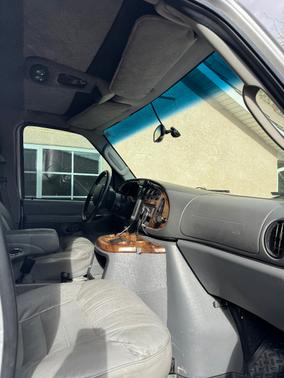 2005 Ford E350 Super Duty Base