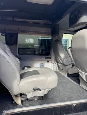 2005 Ford E350 Super Duty Base