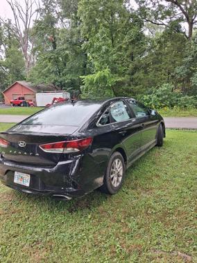 Black 2018 Hyundai SONATA SE
