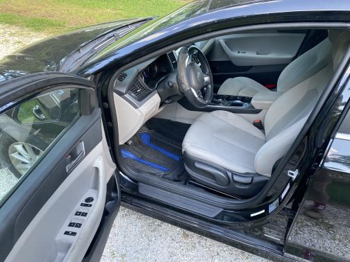 Black 2018 Hyundai SONATA SE