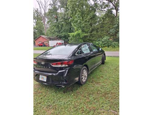 Black 2018 Hyundai SONATA SE