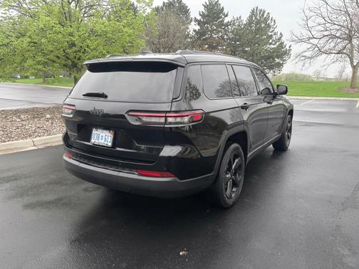 Black 2023 Jeep Grand Cherokee L Altitude