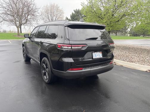 Black 2023 Jeep Grand Cherokee L Altitude