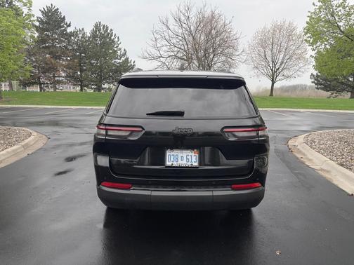 Black 2023 Jeep Grand Cherokee L Altitude