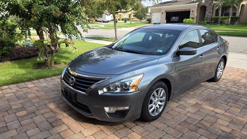 Gray 2015 Nissan Altima 2.5 S