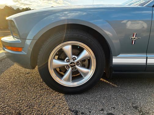 2007 Ford Mustang Premium