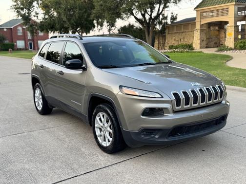 2017 Jeep Cherokee Sport