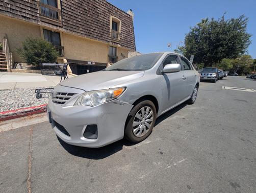 Silver 2013 Toyota Corolla LE