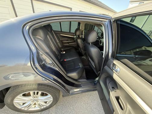 2012 INFINITI G25x Base