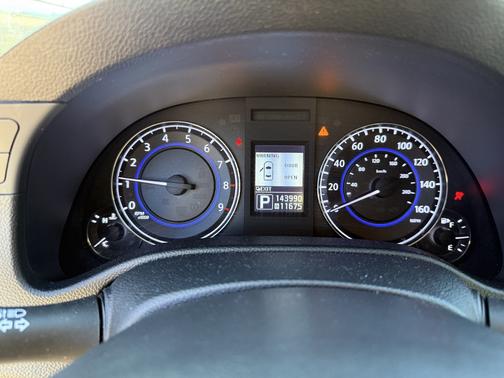 2012 INFINITI G25x Base