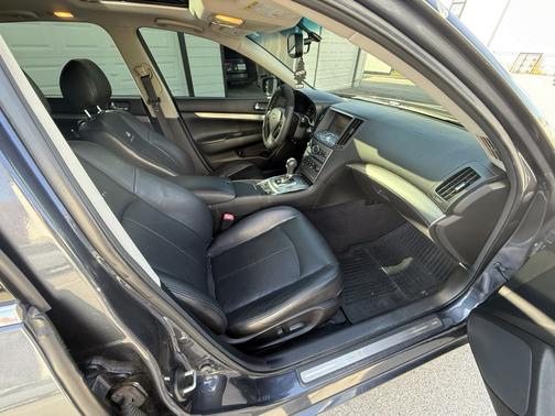 2012 INFINITI G25x Base