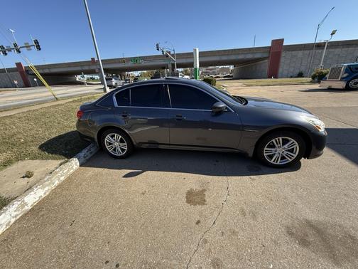 2012 INFINITI G25x Base