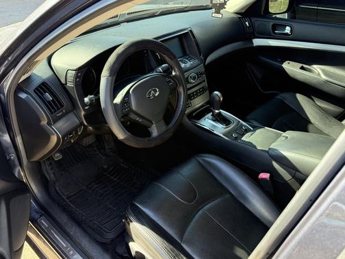2012 INFINITI G25x Base