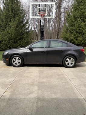 Gray 2014 Chevrolet Cruze 1LT