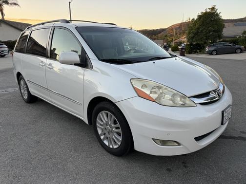 2008 Toyota Sienna XLE Limited