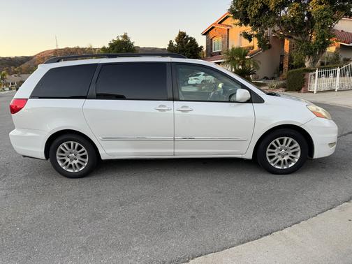 2008 Toyota Sienna XLE Limited