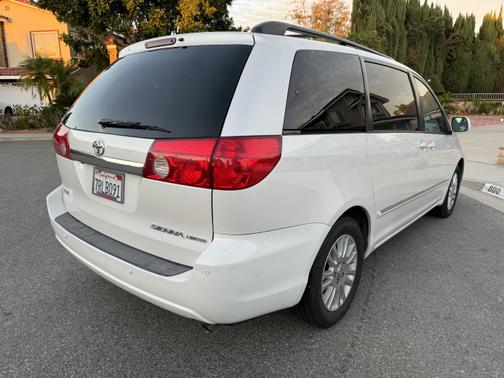 2008 Toyota Sienna XLE Limited