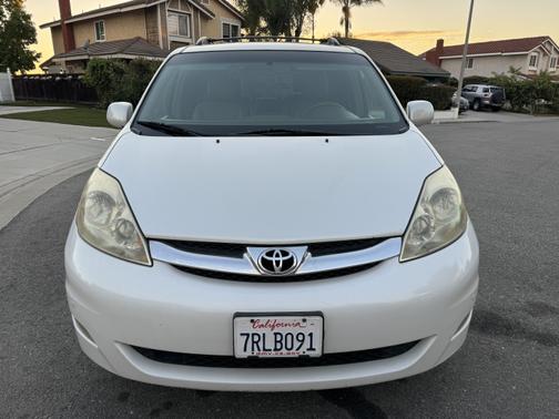 2008 Toyota Sienna XLE Limited