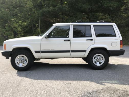 2000 Jeep Cherokee Sport 4WD