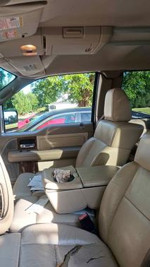Red 2004 Ford F-150 XLT SuperCab