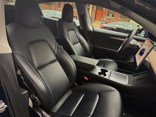 2022 Tesla Model 3 Base