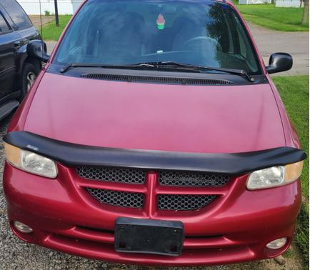 Photo 1 of 4 of 1999 Dodge Grand Caravan SE