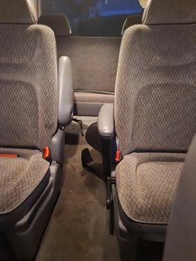 Photo 4 of 4 of 1999 Dodge Grand Caravan SE