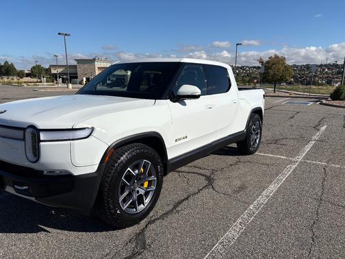 2023 Rivian R1T Adventure Quad-Motor Large Package
