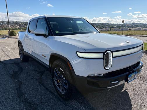 2023 Rivian R1T Adventure Quad-Motor Large Package