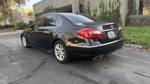 2013 Hyundai Genesis 3.8