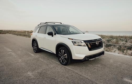2023 Nissan Pathfinder Platinum