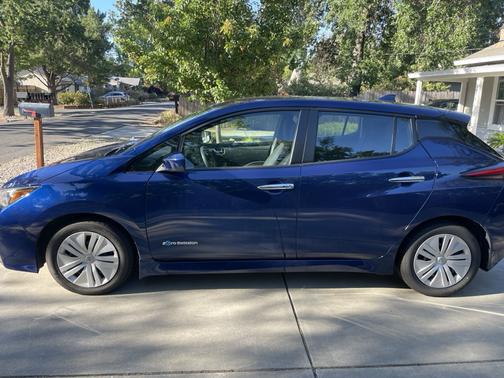 2019 Nissan Leaf S