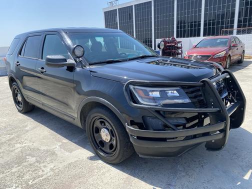 Black 2017 Ford Utility Police Interceptor Base
