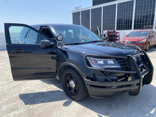 Black 2017 Ford Utility Police Interceptor Base