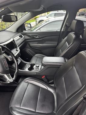 Black 2021 GMC Acadia SLT