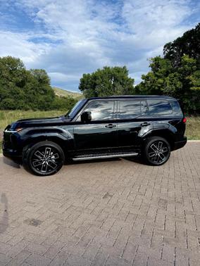 Black 2024 Lexus GX 550 Premium+