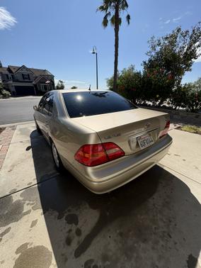 2001 Lexus LS 430 Base