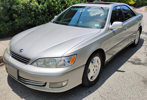 2000 Lexus ES 300 Base