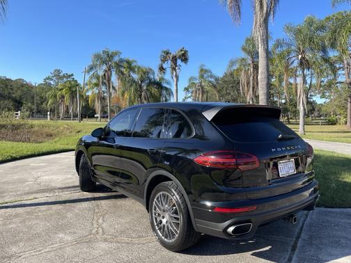 2016 Porsche Cayenne Cayenne