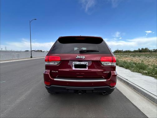 Red 2018 Jeep Grand Cherokee Limited
