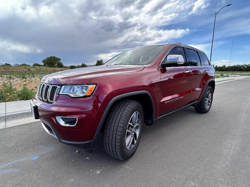 Red 2018 Jeep Grand Cherokee Limited