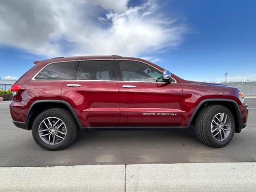 Red 2018 Jeep Grand Cherokee Limited