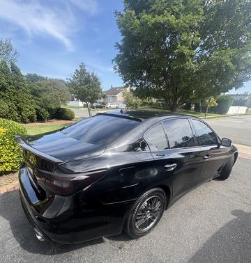 2015 INFINITI Q50 Base