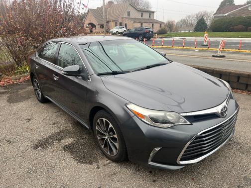 2016 Toyota Avalon XLE