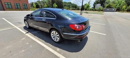 Photo 3 of 24 of 2012 Volkswagen CC Sport